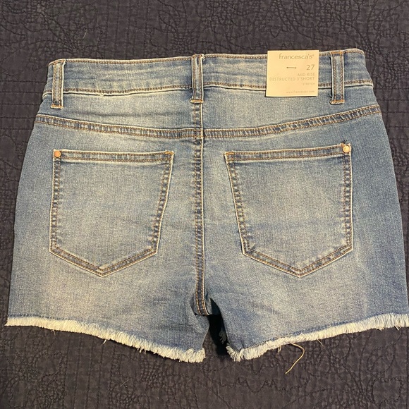 Francesca’s Mid Rise Destructed 3” Short - Picture 2 of 5